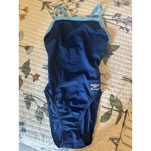 Speedo Endurance One Peice Bathing Suit‎ Navy And Light Blue Trim Size 28 NWT